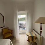 Oda ve Kahvaltı Palac Valun