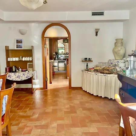 Palac Oda ve Kahvaltı 3*