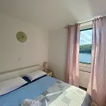 Palac 3* Valun