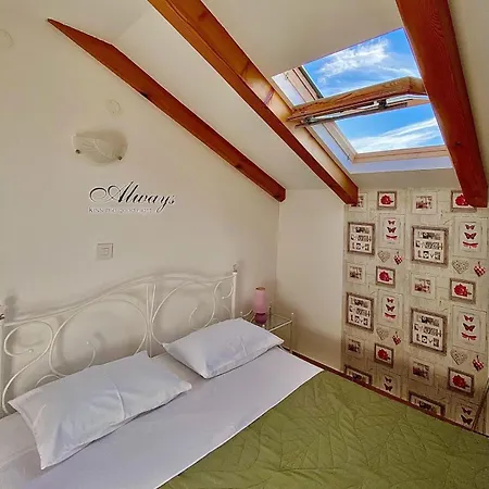 Palac Bed and breakfast Valun