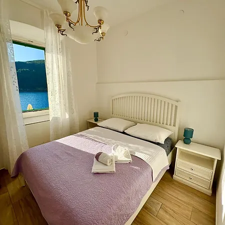 Palac 3* Valun