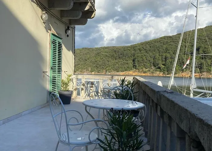 Palac Bed and breakfast