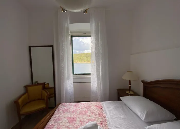 Palac Couette-café 3*